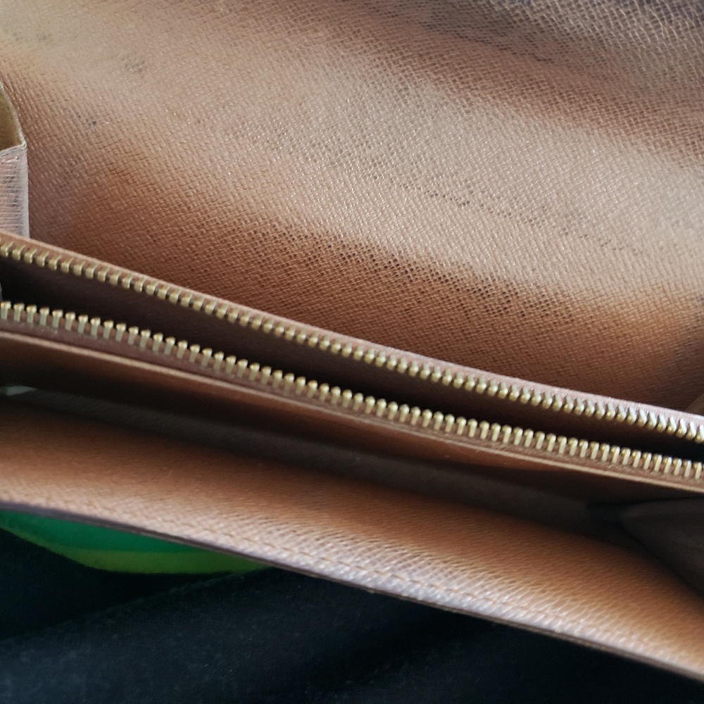 Wallet - Picture 2 of 3